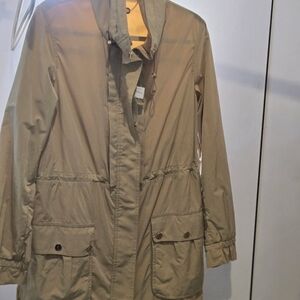 Tan Trench Coat with Lightweight Water-Resistant Fabric